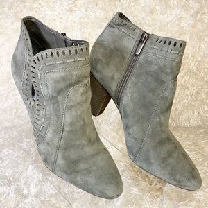Vince Camuto Reeista Gray Bootie Women’s Size 8.5